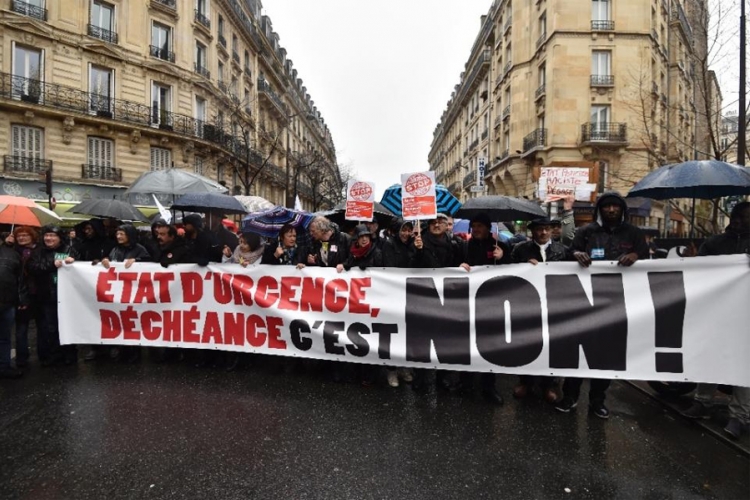 Francuska: Protesti zbog vanredne situacije