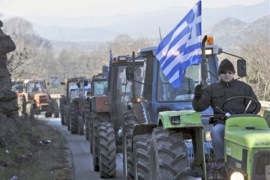 Grčki poljoprivrednici blokirali auto-put Atina-Solun