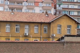 Upravnik pirotskog zatvora snimljen u "akciji" sa ljubavnicom