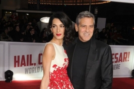 Amal Kluni pratila supruga na premiji novog filma
