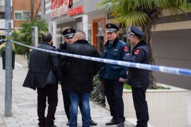 Tirana: Eksplozivna naprava demontirana na parkingu tržnog centra