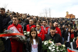 Tuga u Žepču: Nevena Mijić sahranjena u bijeloj vjenčanici sa 150 ...