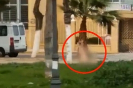 Majka nožem izbola bebu, zatim naga lutala ulicom (VIDEO)