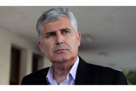 Čović-Han: Predaja aplikacije rezultat angažovane politike