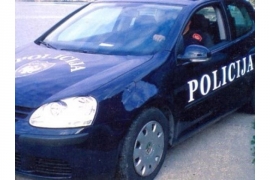 Maloljetnik ukrao automobil i sef sa 5.000 evra