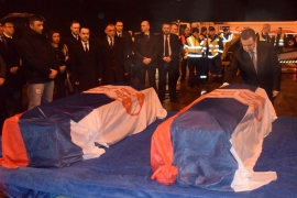 Avion sa tijelima diplomata sletio u Beograd