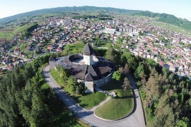 Velika Kladuša: Stari grad, nekad slavan, danas s katancem (FOTO)