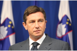 Pahor: Parlament da odredi maksimalan broj migranata