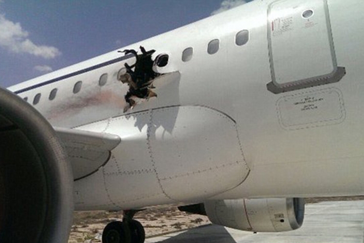 Iz aviona koji je spasao srpski pilot "isisano" tijelo u plamenu (FOTO, VIDEO)