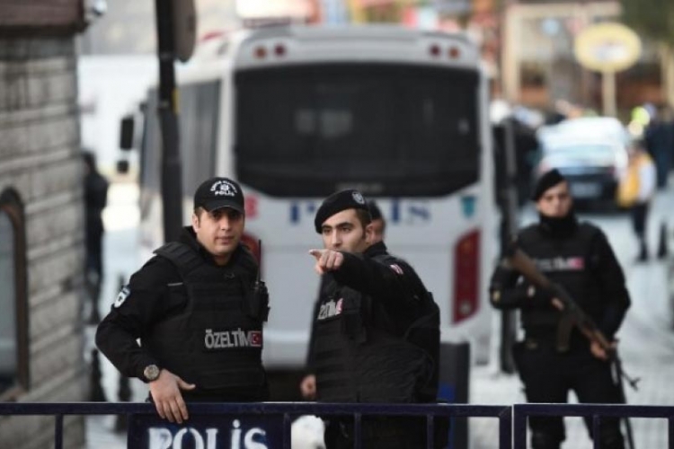 Istanbul: U racijama zaplijenjeno 1.000 lažnih pasoša