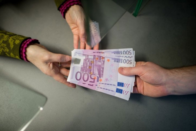 Uspješna borba protiv terorista leži u ovoj novčanici