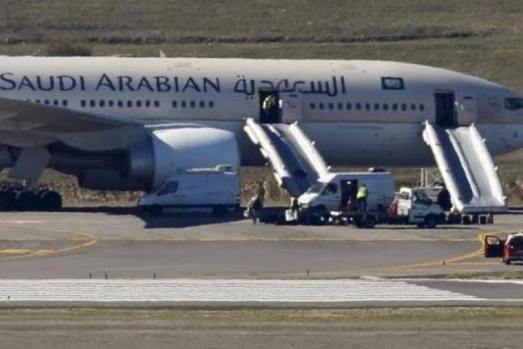 Zbog prijetni pilotu evakusani putnici aviona na liniji Madrid - Rijad