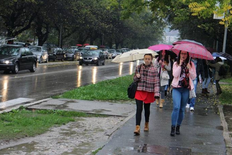 Narednih dana u BiH oblačno s kišom