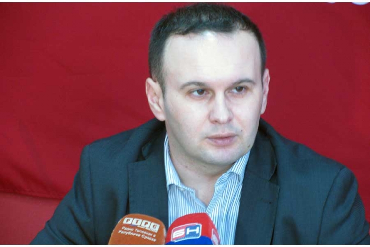 Ćosić: Izgradnja nove bolnice do sredine godine