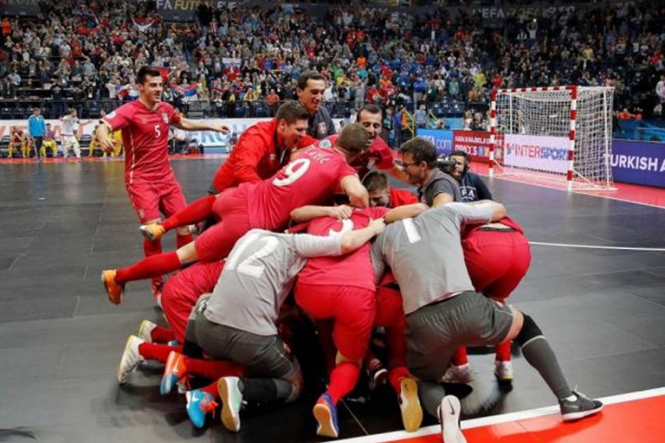  Srbija u polufinalu futsal-a