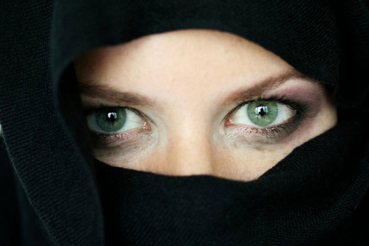 Djevojčice džihadistkinje pokušale ubistvo: Napale čovjeka nožem i htjele da umru za islam
