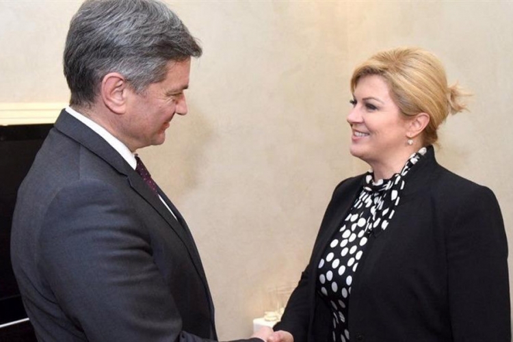 Zvizdić se susreo sa Grabar-Kitarović: Hrvatska će snažno pomoći BiH na putu ka EU