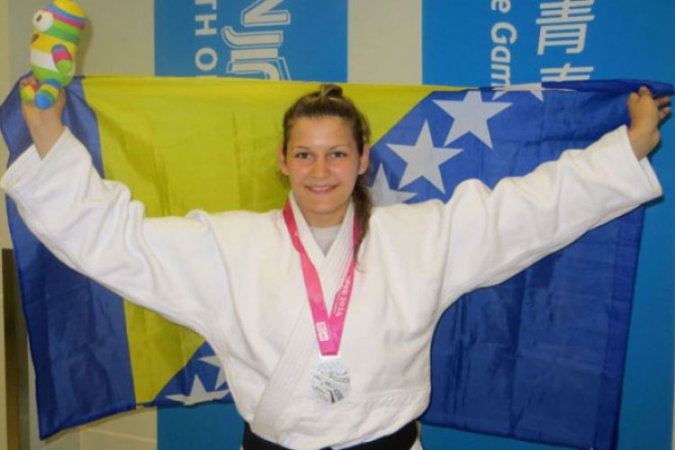 Aleksandra Samardžić osvojila prve bodove za olimpijsku normu