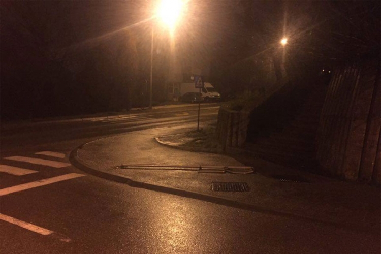 Banjaluka: Srušen saobraćajni znak