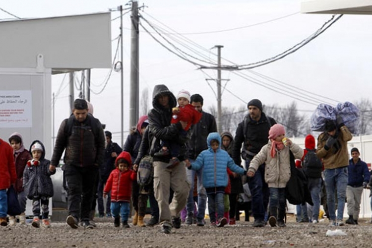 Srbija (nije) zatvorila granicu sa Makedonijom za migrante