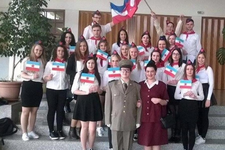 Pakrac: Kažnjeni jer su se maskirali u Tita i pionire