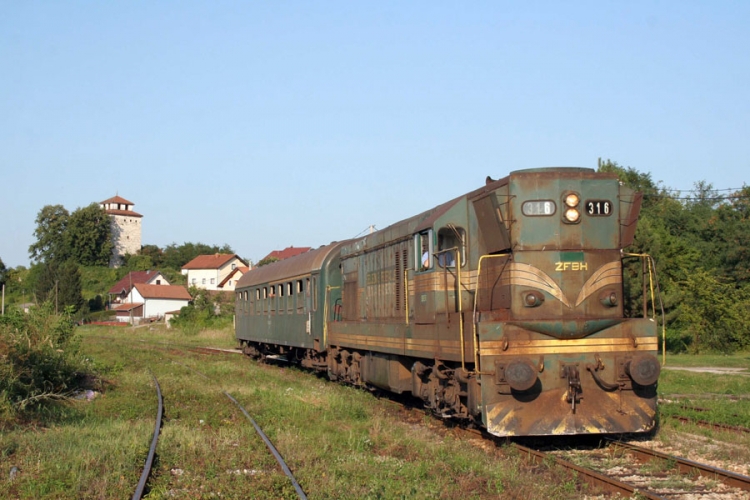 Unska pruga čeka da opet bude žila kucavica