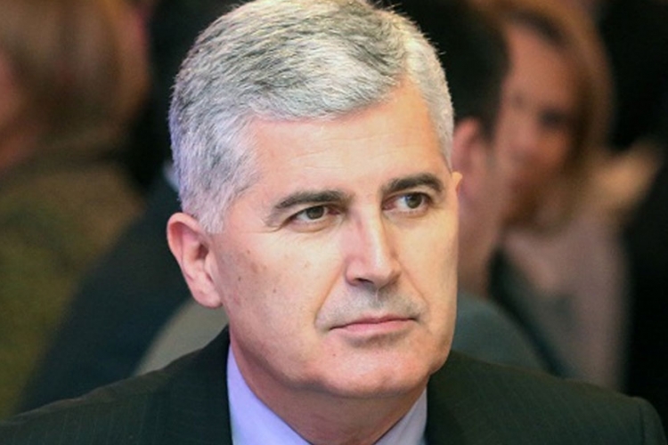Čović: Koalicija u fazi preispitivanja, u srijedu sastanak sa Radončićem i Izetbegovićem   