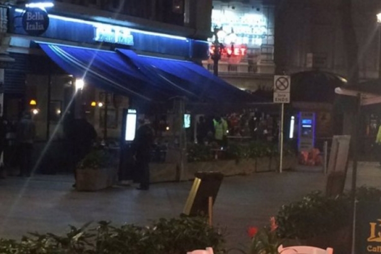 Okončana talačka kriza u londonskom restoranu: Incident nije povezan sa terorizmom (FOTO)




