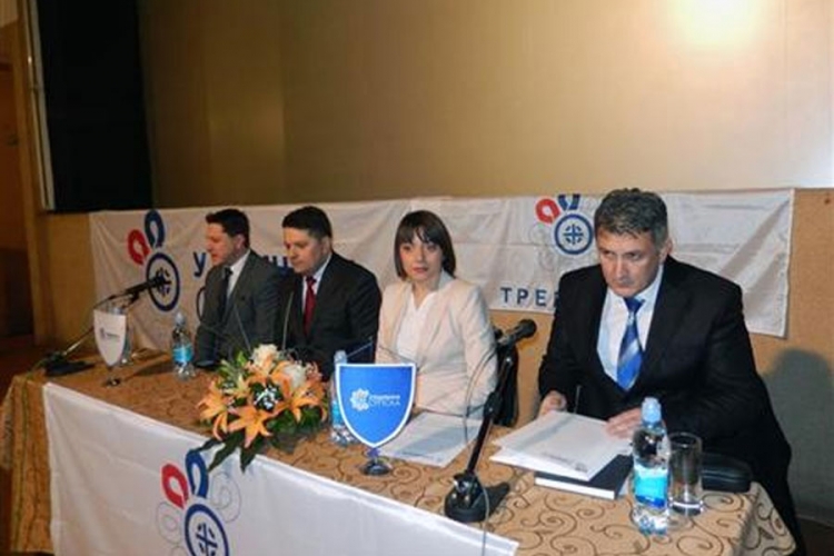 Ujedinjena Srpska: Spremni da kritikuju, ali i na usluzi svima