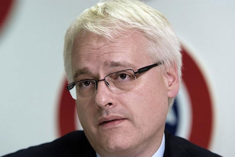 Josipović: Ne dozvoliti da se napravi crna Hrvatska