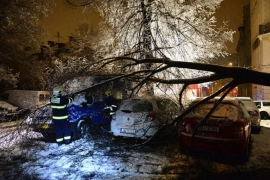 Snježna oluja zahvatila Češku: Hiljade građana ostalo bez struje ...