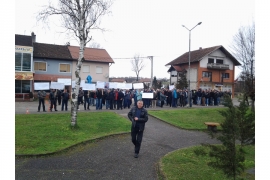 Stanari: Kad ste mogli rođake i kumove, zaposlite i naše ljude