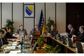 NEZAVISNE SAZNAJU: Pomoćnike i sekretare, ipak, bira struka?