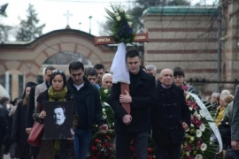 Sahranjen Dragan Nikolić (FOTO)