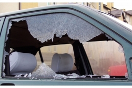 Sarajevo: Mladić razbijao automobile i uništavao saobraćajne znakove