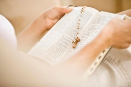 U Bibliji pronađene tajne bilješke: Skrivene poruke u svetoj knjizi
