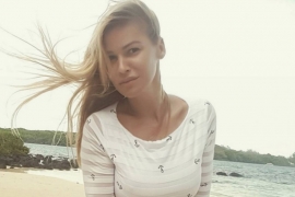 Nataša Bekvalac udomila bijelog psa kome je spasila život
