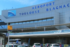 


Završena evakuacija aerodroma u Tuluzu, putnici se vraćaju u ...