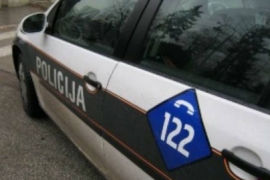 Ukrao ženi novac iz automobila dok je bila na sahrani
