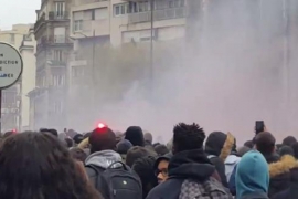 Haos u Parizu: Protest đaka, dimne bombe...(VIDEO)