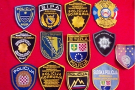 U BiH preko oglasa prodaju policijske uniforme i opremu