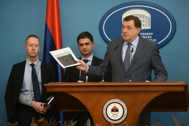 Dodik: Postignut dogovor za kredite u švajcarcima, otpis 30 odsto od kompletnog iznosa