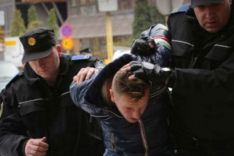 Pretresena kuća Muriza Brkića, jednog od ubice Arnele Đogić



