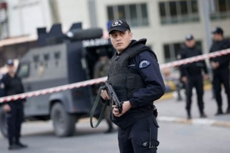 Turska: Dva policajca ubijena u eksploziji automobila bombe