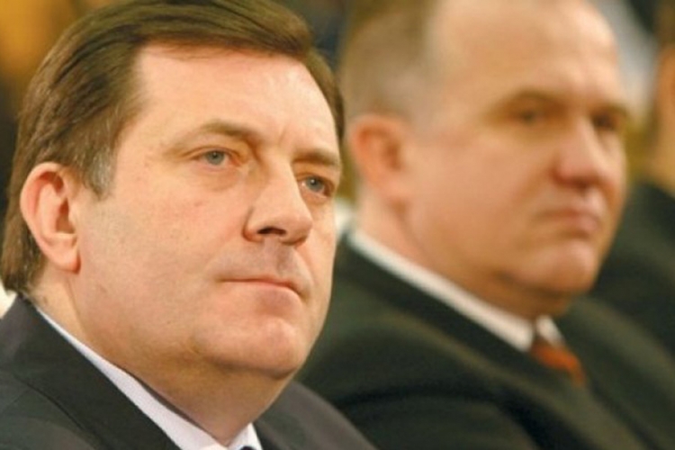 Dodik i Čavić povukli međusobne tužbe za klevetu i uvrede
