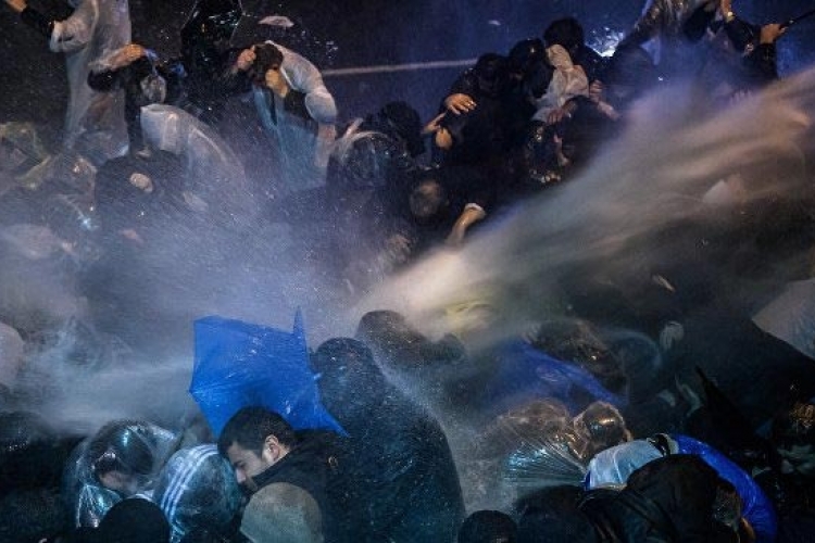 Turska: Suzavac i vodeni topovi na protestu zbog lista
