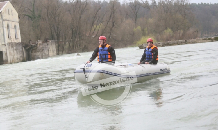 Banjaluka: Muškarac upao u Vrbas, potraga u toku (FOTO)
