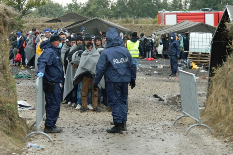 U Srbiji ostalo 2.000 migranata