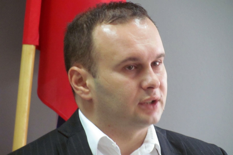 Ćosić: Nisam kriv, ali snosim odgovornost
