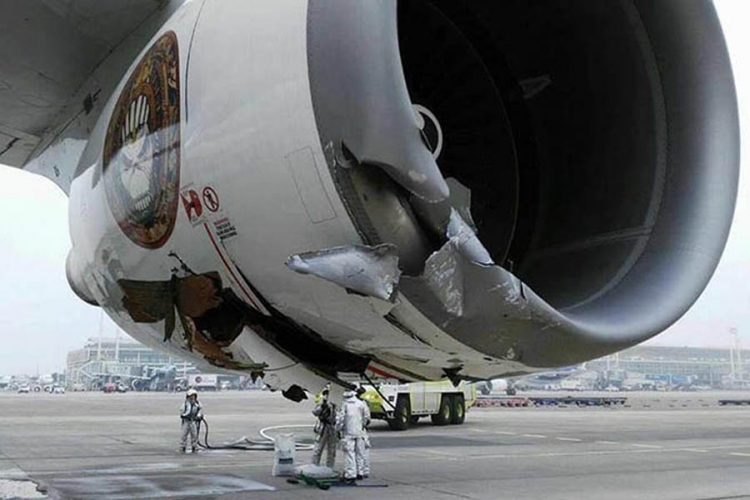Avion grupe "Iron Maiden" udario u kamion, dvoje povrijeđenih